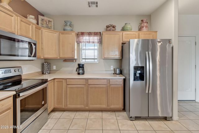11500 E COCHISE Drive 2038, Scottsdale, AZ 85259