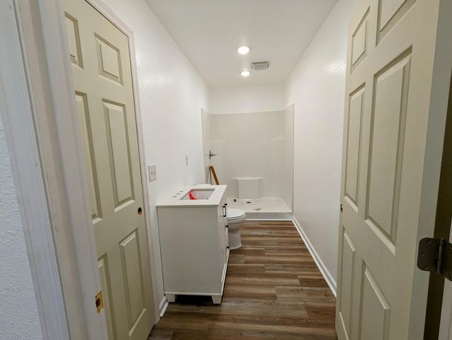 715 W James Avenue, Rossville, GA 30741
