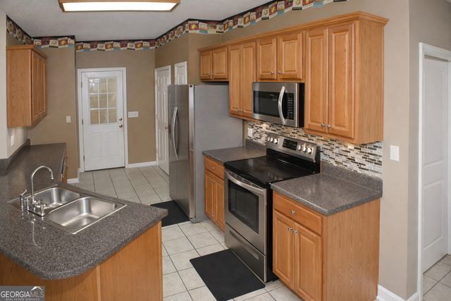 101 Saint Croix Court, Perry, GA 31069