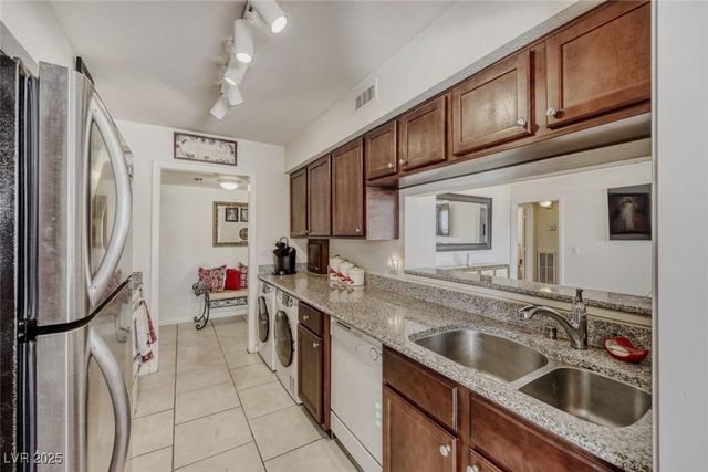 2807 Geary Place 2501, Las Vegas, NV 89109