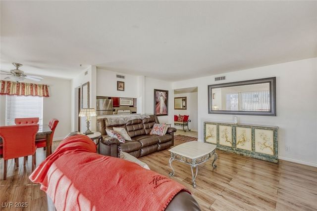 2807 Geary Place 2501, Las Vegas, NV 89109