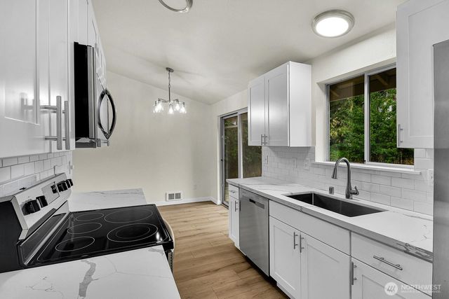 12408 82nd Avenue E, Puyallup, WA 98373