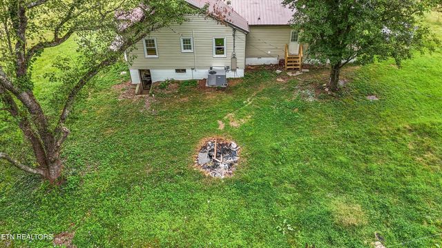 2506 Mine Rd, Mascot, TN 37806