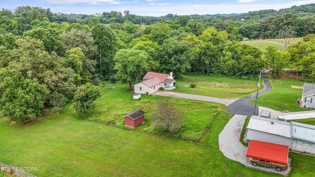 2506 Mine Rd, Mascot, TN 37806