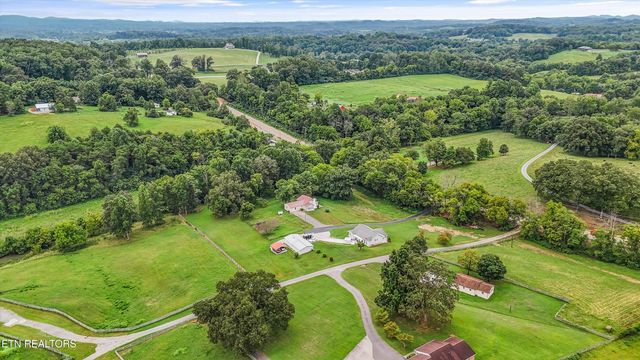 2506 Mine Rd, Mascot, TN 37806