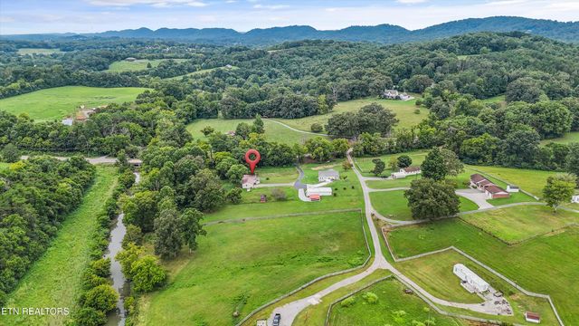 2506 Mine Rd, Mascot, TN 37806