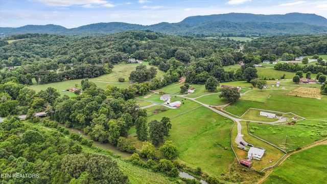 2506 Mine Rd, Mascot, TN 37806