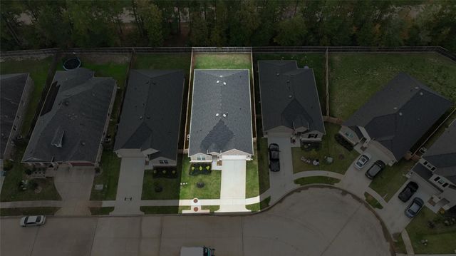 387 Westlake Terrace Drive, Conroe, TX 77304