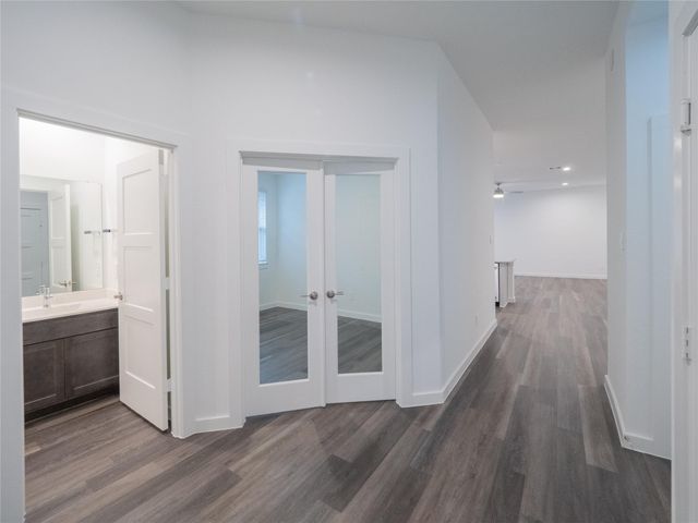 387 Westlake Terrace Drive, Conroe, TX 77304