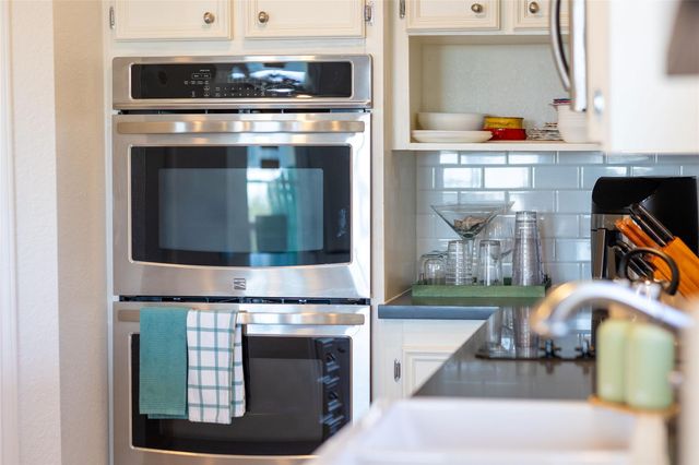 18506 E De Vaca, Galveston, TX 77554