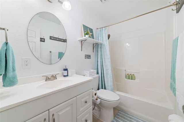 18506 E De Vaca, Galveston, TX 77554