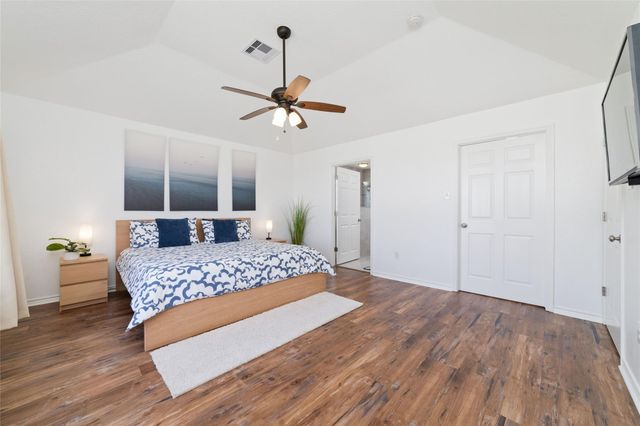 18506 E De Vaca, Galveston, TX 77554