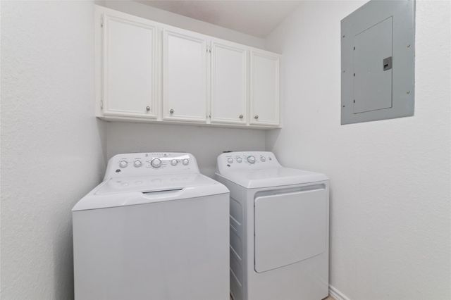 18506 E De Vaca, Galveston, TX 77554