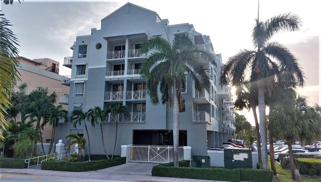 2642 Collins Ave 408, Miami Beach, FL 33140