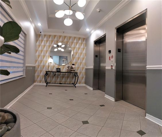 2642 Collins Ave 408, Miami Beach, FL 33140