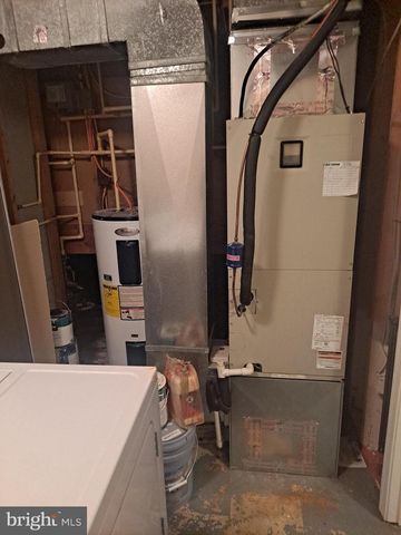 1208 BANNISTER CIR, Waldorf, MD 20602