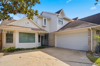 3223 S Briar Knoll Drive, Houston, TX 77082