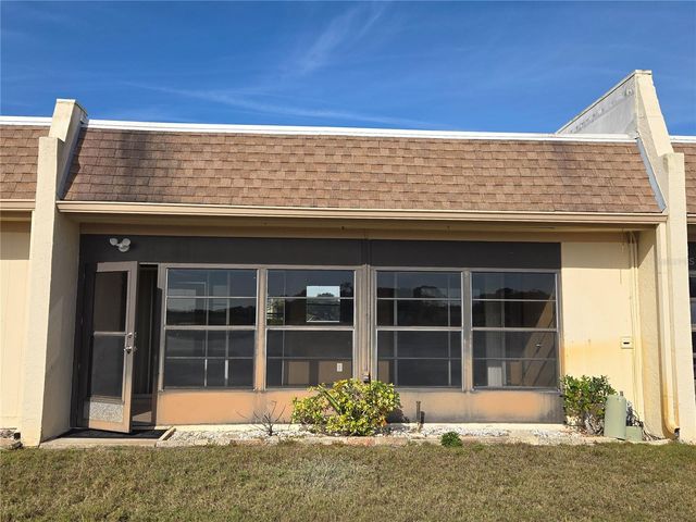 11130 CARRIAGE HILL DRIVE 4, Port Richey, FL 34668