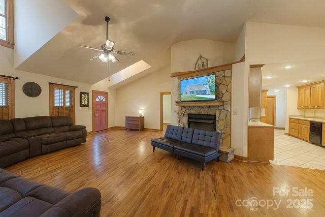 101 Green Way Avenue, Cherryville, NC 28021