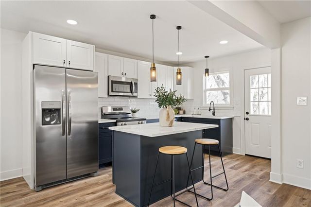 1339 S Hocker Avenue, Independence, MO 64055