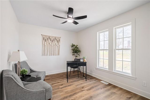 1339 S Hocker Avenue, Independence, MO 64055