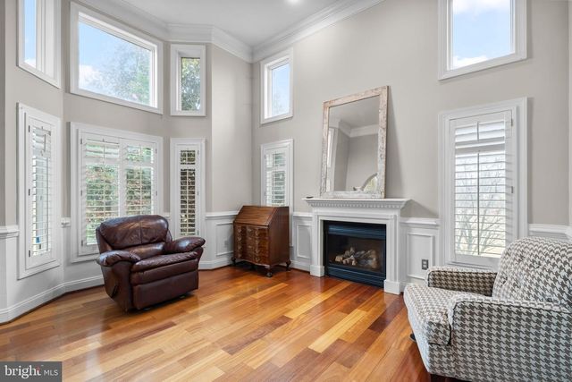 16503 LONEOAK PL, Hamilton, VA 20158