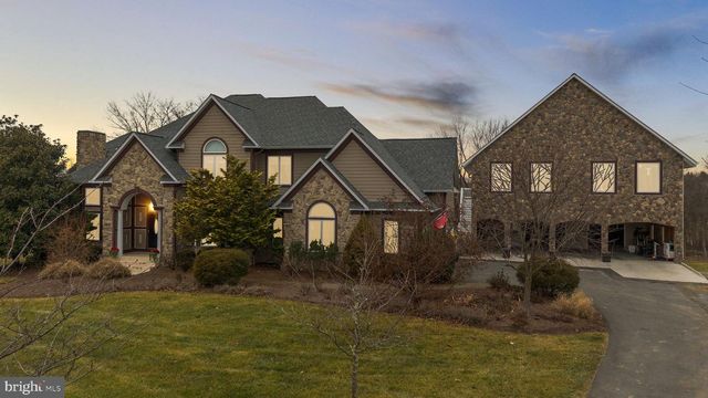 16503 LONEOAK PL, Hamilton, VA 20158