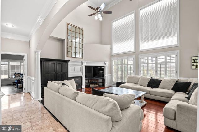 16503 LONEOAK PL, Hamilton, VA 20158