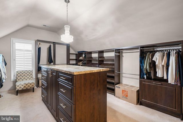 16503 LONEOAK PL, Hamilton, VA 20158