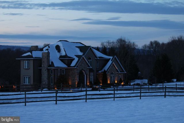 16503 LONEOAK PL, Hamilton, VA 20158