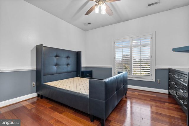 16503 LONEOAK PL, Hamilton, VA 20158