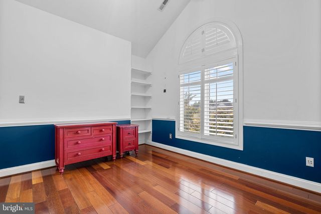 16503 LONEOAK PL, Hamilton, VA 20158