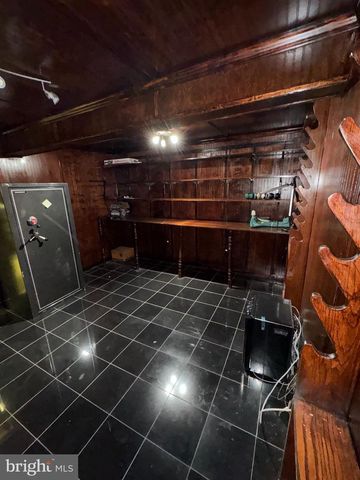 16503 LONEOAK PL, Hamilton, VA 20158