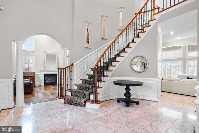 16503 LONEOAK PL, Hamilton, VA 20158