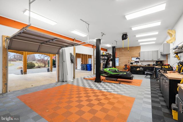 16503 LONEOAK PL, Hamilton, VA 20158