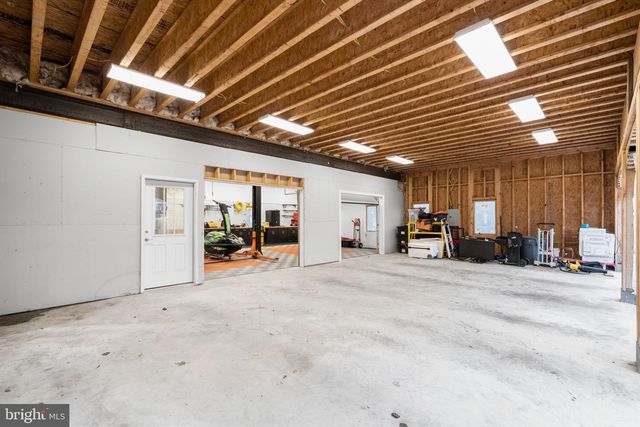 16503 LONEOAK PL, Hamilton, VA 20158