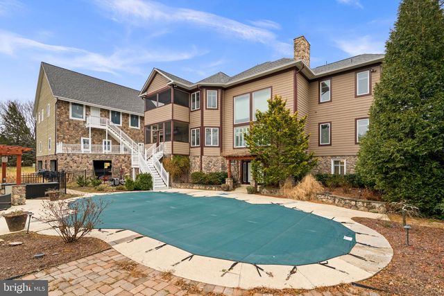 16503 LONEOAK PL, Hamilton, VA 20158