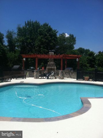 16503 LONEOAK PL, Hamilton, VA 20158