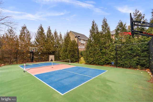 16503 LONEOAK PL, Hamilton, VA 20158