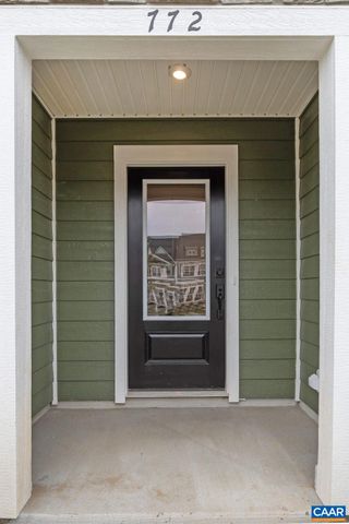 135 PARK RIDGE DR, Crozet, VA 22932