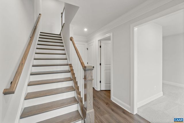 135 PARK RIDGE DR, Crozet, VA 22932