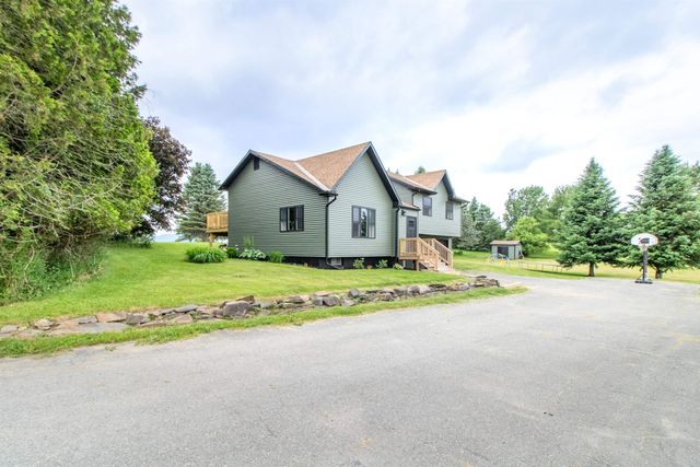 287 Lakeview Drive, Derby, VT 05829