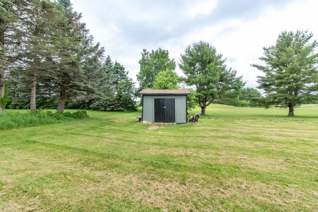 287 Lakeview Drive, Derby, VT 05829