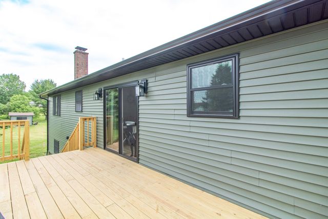 287 Lakeview Drive, Derby, VT 05829