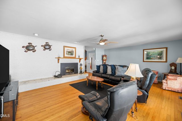 4920 Hermitage Drive, Raleigh, NC 27612