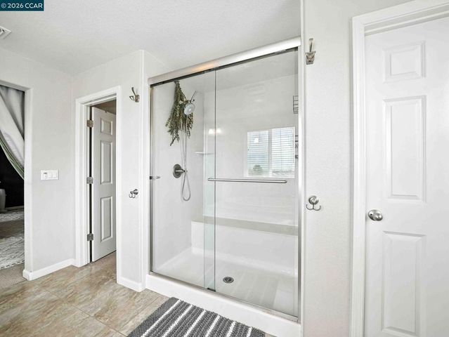 2433 Sanders Ln, Fairfield, CA 94533