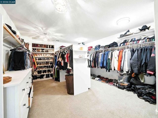 2433 Sanders Ln, Fairfield, CA 94533