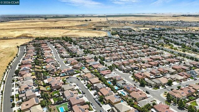 2433 Sanders Ln, Fairfield, CA 94533