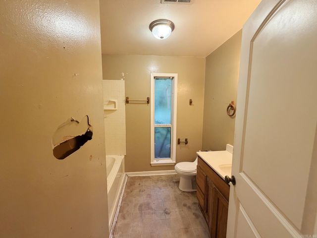 2702 Burchwood Drive, Benton, AR 72019