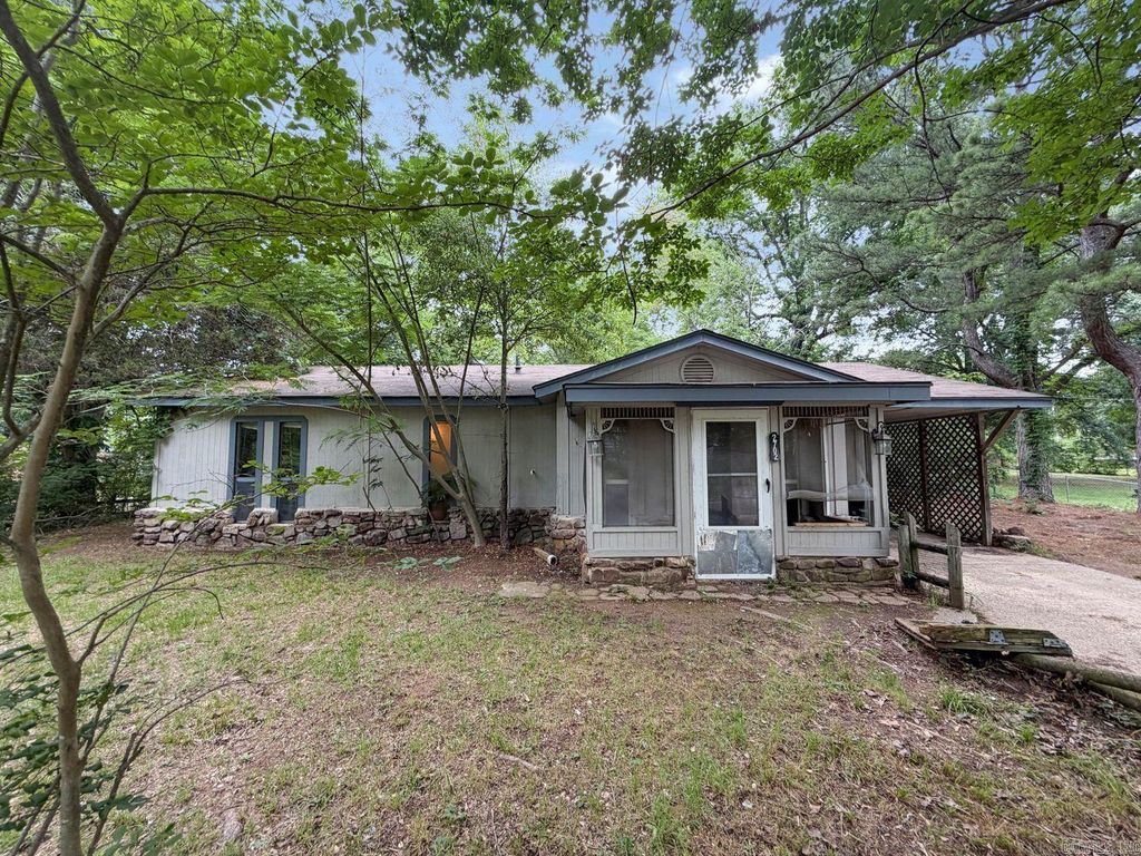 2702 Burchwood Drive, Benton, AR 72019